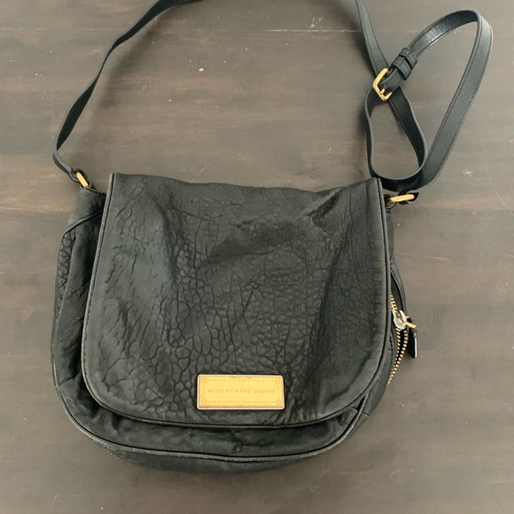 Marc Jacobs leather crossbody bag - Picture 1 of 7